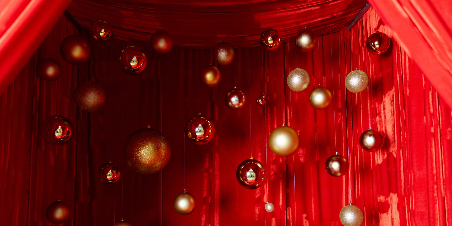 Monet-FW25-RougeRoyale-Slider-4