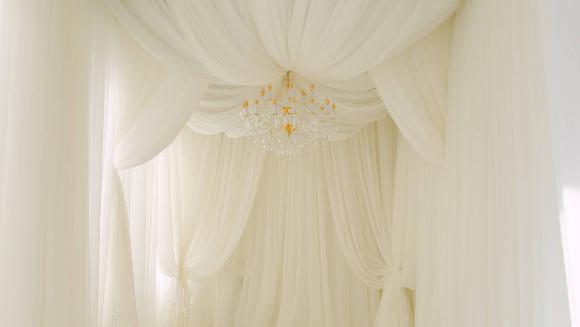 MS Cover Image Dreams in Couture